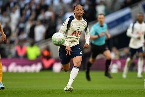 TA：西蒙斯是热刺球队计划的核心 他必须首发出战剩余的所有比赛 - 资讯配图