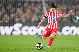 六台记者：马竞更衣室支持阿尔瓦雷斯，大家知道他的重要性 - 资讯配图