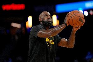 詹姆斯：我们备战这一周表现非常出色 但必须继续保持这种状态 - 资讯配图