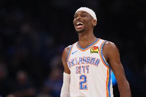 季后赛也能三节打卡！SGA手感一般18中5但17罚15中砍25+7带队取胜 - 资讯配图