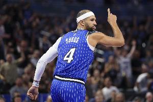 主打防守!萨格斯拼到6犯毕业 全场拿16分4板4助3断1帽 - 资讯配图