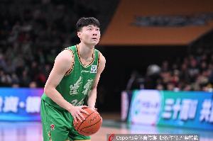 手感冰凉!鄢手骐6投仅1中拿4分 三分3中0&正负值-17 - 资讯配图