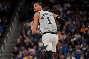 文班：奥拉朱旺曾对我说 有一天我会打破他的NBA盖帽纪录 - 资讯配图