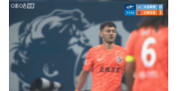 第12分钟，奥斯卡门前倒地混战破门，玉昆2-0领先英博 - 资讯配图