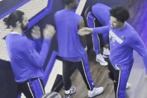 不愧是美利坚~比塔泽和庞达的互动动作不太对吧这能播吗？ - 资讯配图