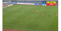 戴维森倒地铲射打穿颜骏凌小门！西海岸2-0海港！阿齐兹助攻双响 - 资讯配图